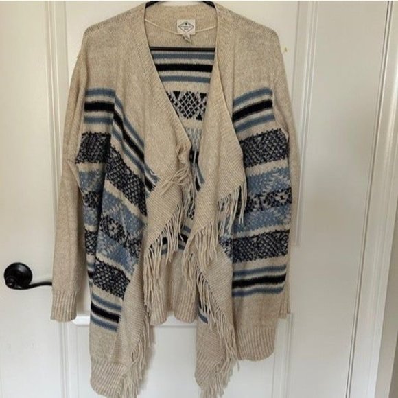 St John’s Cardigan - Picture 1 of 9